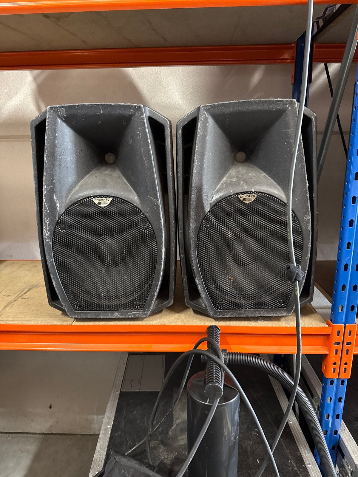 dB Technologies Cromo 10 - Actieve PA Luidsprekers (Set van, Gebruikt, Overige typen, AUX-ingang, Minder dan 60 watt