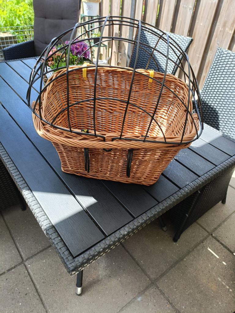 Basil fietsmand met rek voor huisdieren, Ophalen, Zo goed als nieuw, Fietsmand, Basil