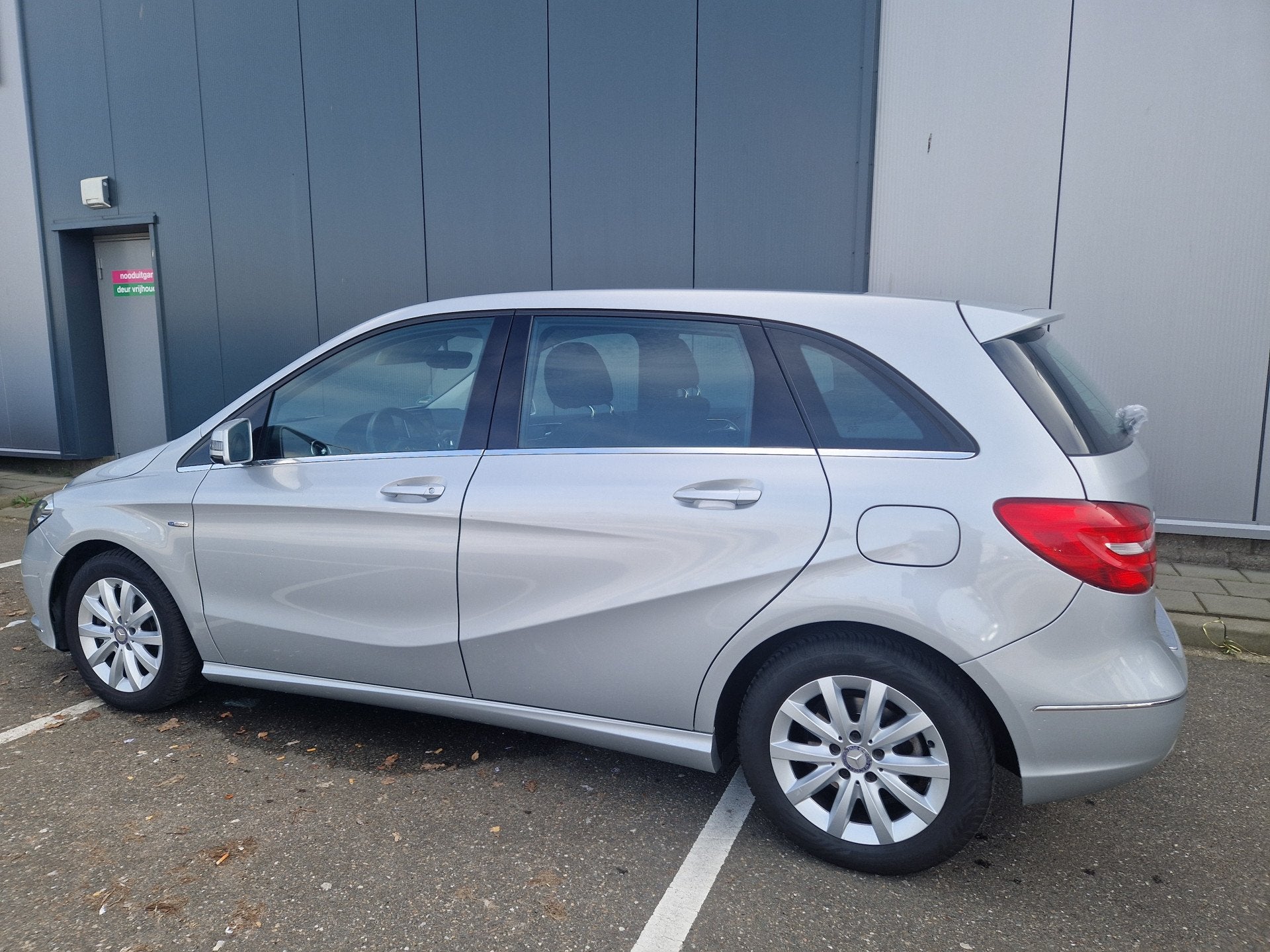 Mercedes-Benz B-Klasse 200 Ambition Climatronic AUTOMAAT Pdc, Euro 5, Gebruikt, Automatische klimaatregeling, 1595 cc