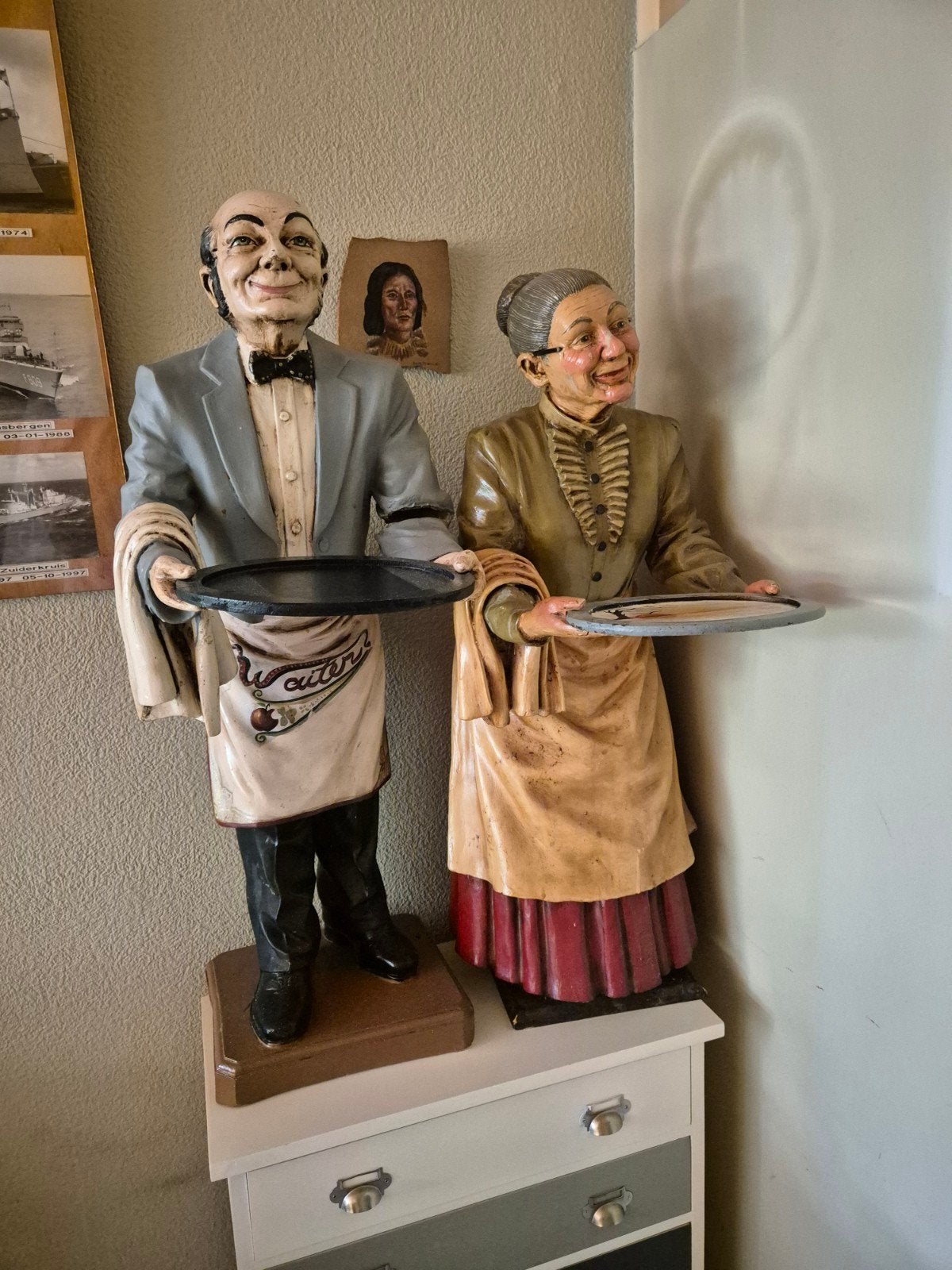 Decoratieve beelden van man  vrouw - linkerarm man gescheur, Ophalen, Kunststof, 50 - 100 cm, Beeld