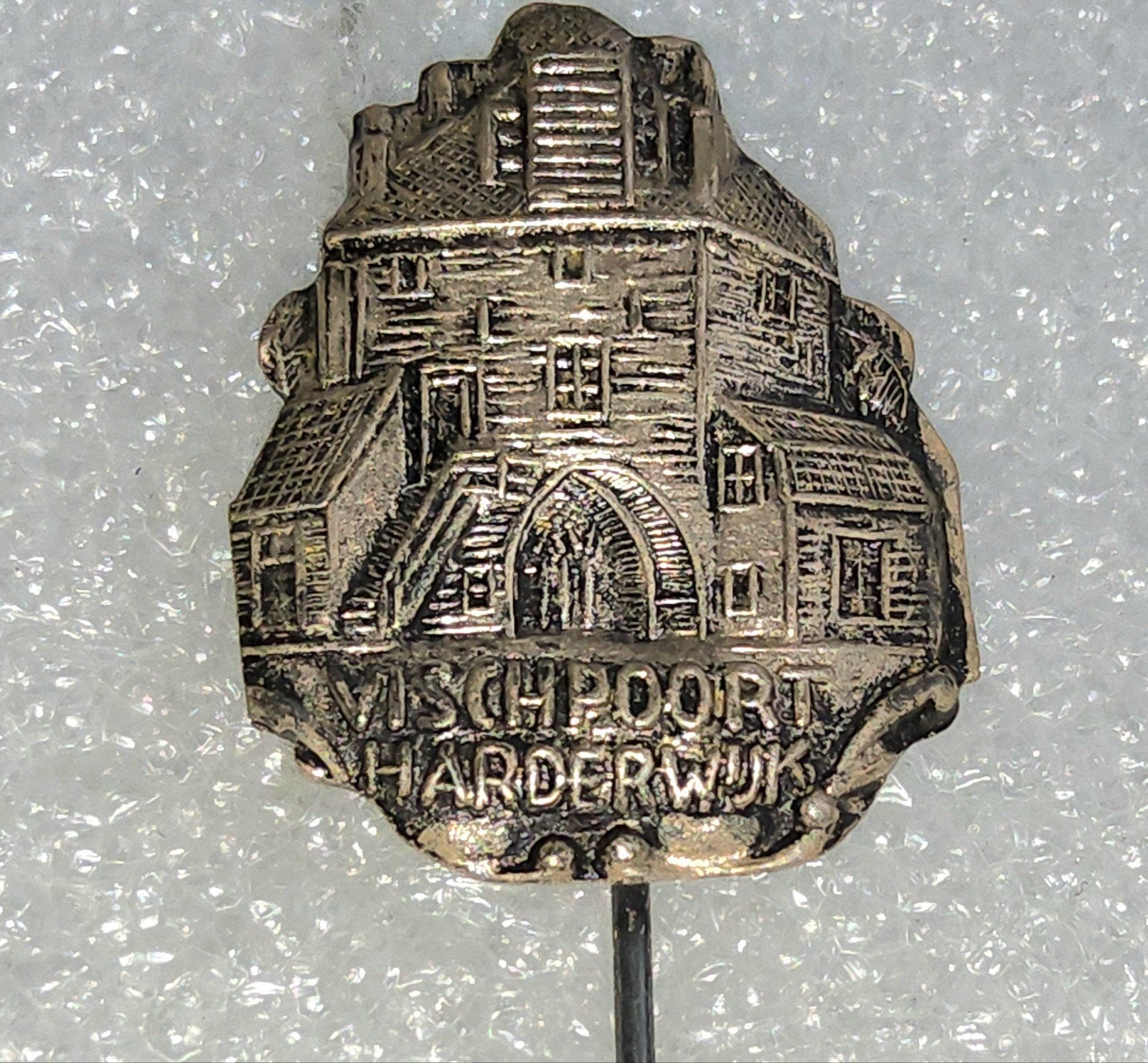 Speldje Vischpoort Harderwijk, Ophalen of Verzenden, Gebruikt, Overige onderwerpen, Speldje of Pin