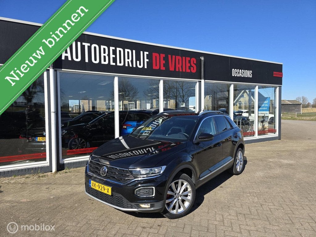 Volkswagen T-Roc 1.5 TSI Sport ACC/Virtual/Camera/18Inch/NAP, Euro 6, 4 cilinders, 150 pk, Zwart
