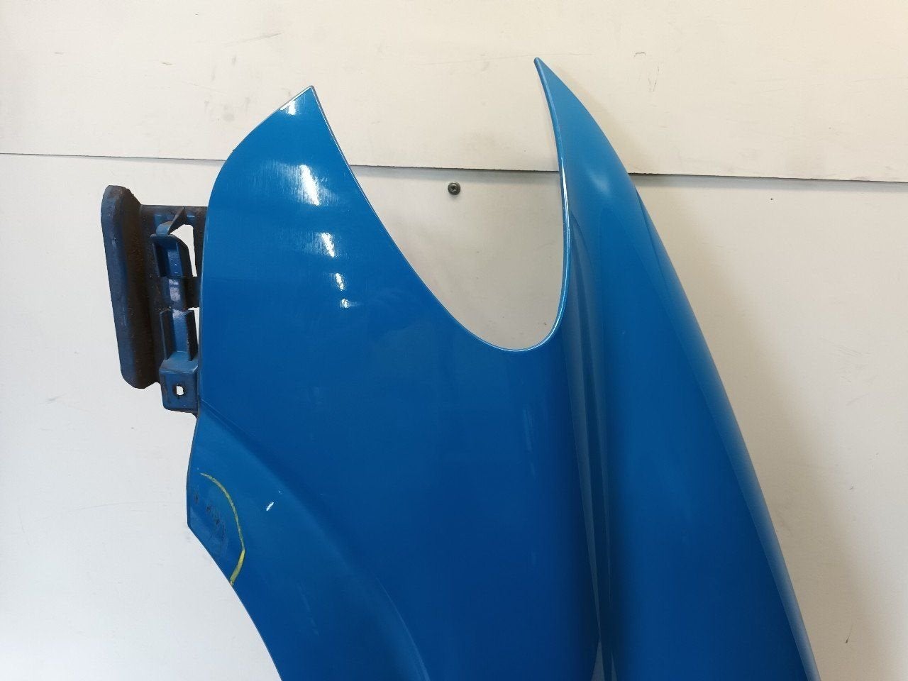 Spatbord links voor Mercedes-Benz Vito, Onderdelen@venauto.nl, Van der Ven Autorecycling B.V., Gebruikt, Ettenseweg 76, 4706 PB Roosendaal, The Netherlands
