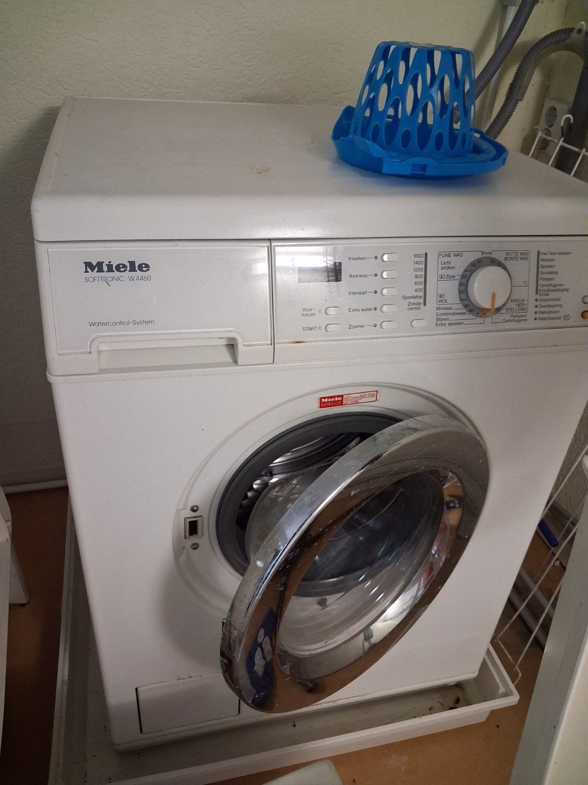 Miele Softtronic W 4460 Wasmachine - Weinig gebruikt, 1200 tot 1600 toeren, Ophalen of Verzenden, Zo goed als nieuw, Voorlader