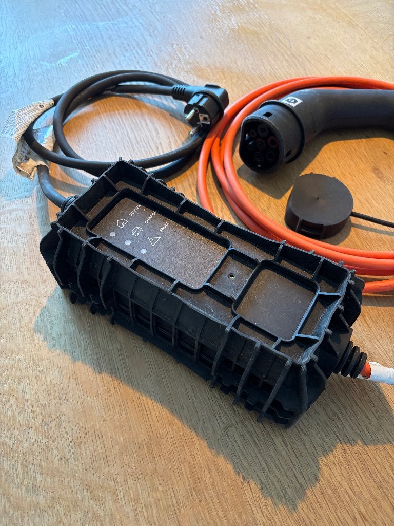 Aptiv Granny Charger - 2.3 kW EV thuislader, Ophalen of Verzenden, Gebruikt, Laadkabel