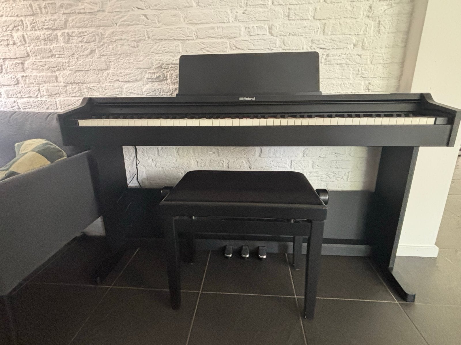 Roland RP107 Digitale Piano met Kruk en Koptelefoon., Ophalen, Zwart, Digitaal, Zo goed als nieuw