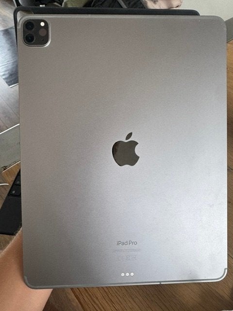 Foto 3 van iPad Pro 12,9 inch (6e generatie M2 256GB) + Magic Keyboard