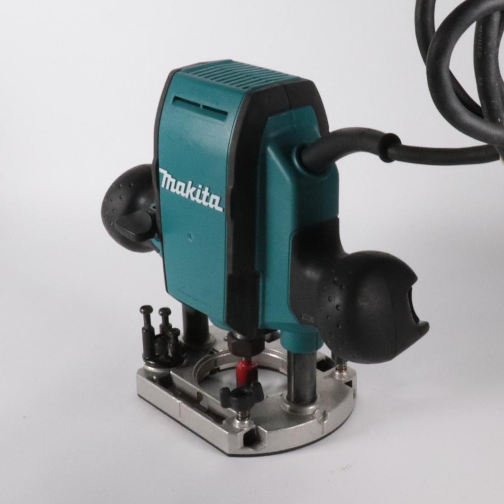 Makita Bovenfrees - Nette Staat, Makita, Gebruikt, Support@makita.com, Makita Corporation, 3-11-8, Sumiyoshi-cho, 
Anjo, Aichi 446-8502
Japan