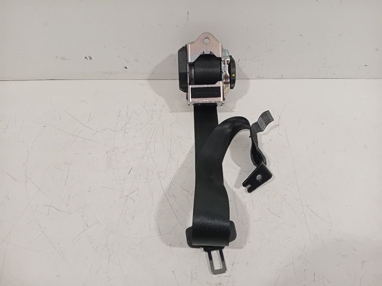 Veiligheidsgordel rechts achter Volvo XC60, Auto-onderdelen, Onderdelen@venauto.nl, Van der Ven Autorecycling B.V., Gebruikt, Ettenseweg 76, 4706 PB Roosendaal, The Netherlands