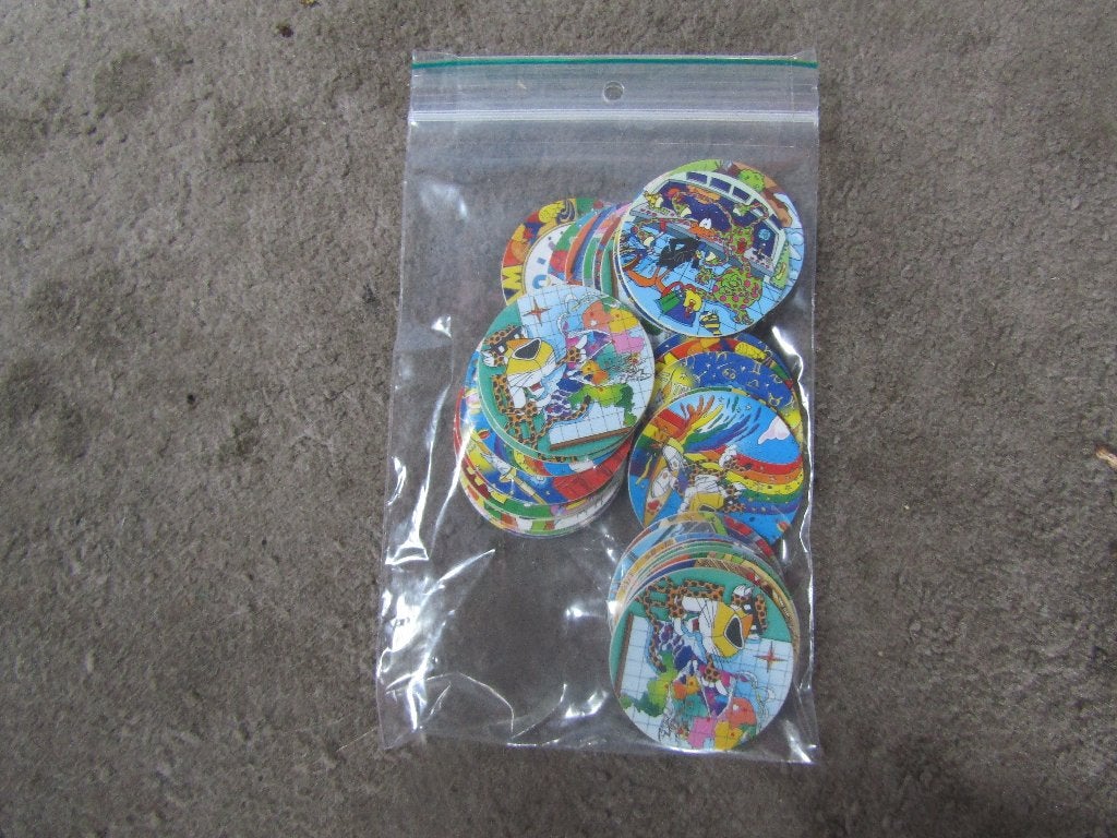35 Flippo's van Cheetos en Looney Tunes, Ophalen of Verzenden, Looney Tunes, Losse flippo's