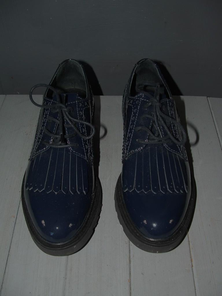 Lina Locchi veterschoenen maat 37 als nieuw, donkerblauw, Schoenen met lage hakken, Lina Locchi, Blauw, Ophalen of Verzenden