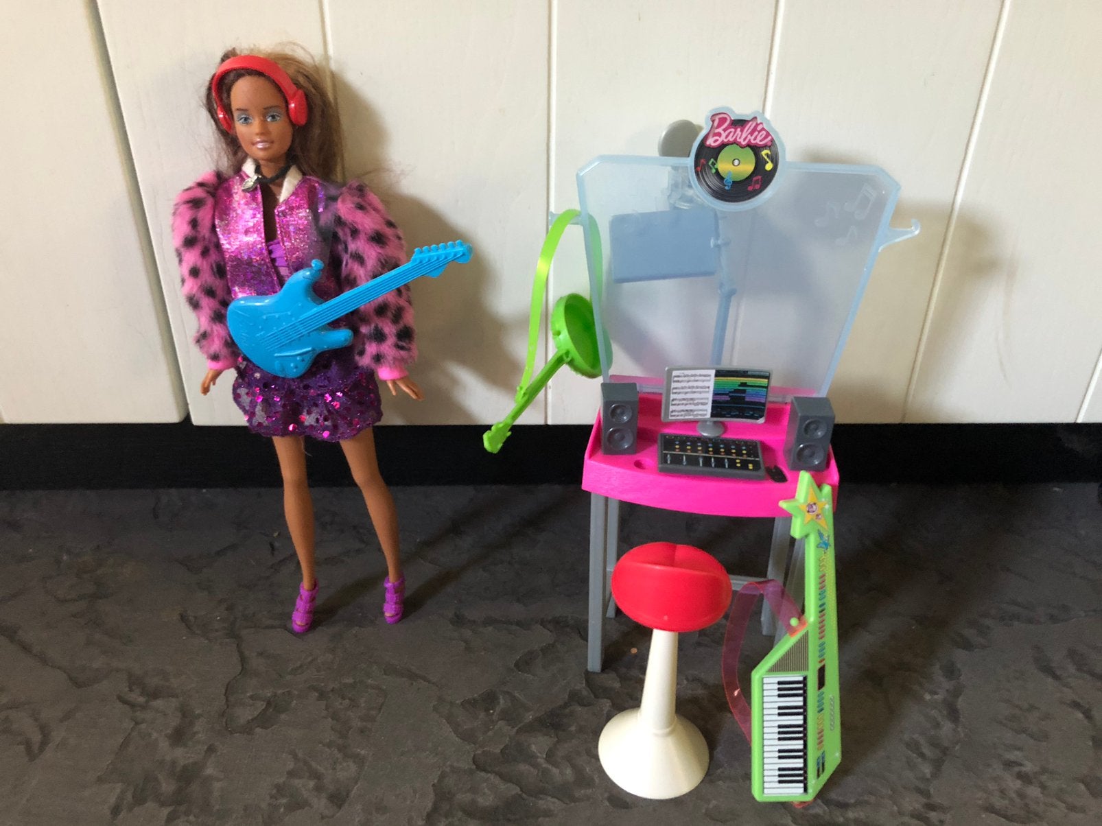 Licht getinte barbie & home music DJ set mattel, Ophalen, Zo goed als nieuw, Fashion Doll