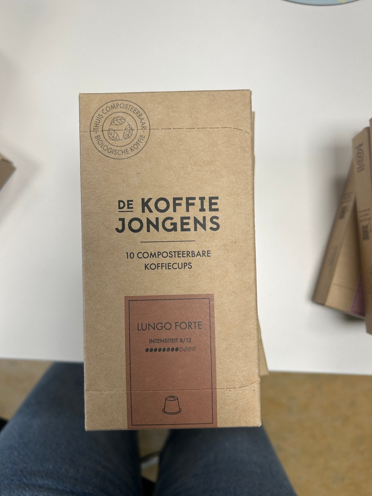 Foto 12 van Krups Nespresso Essenza Mini met capsulehouder