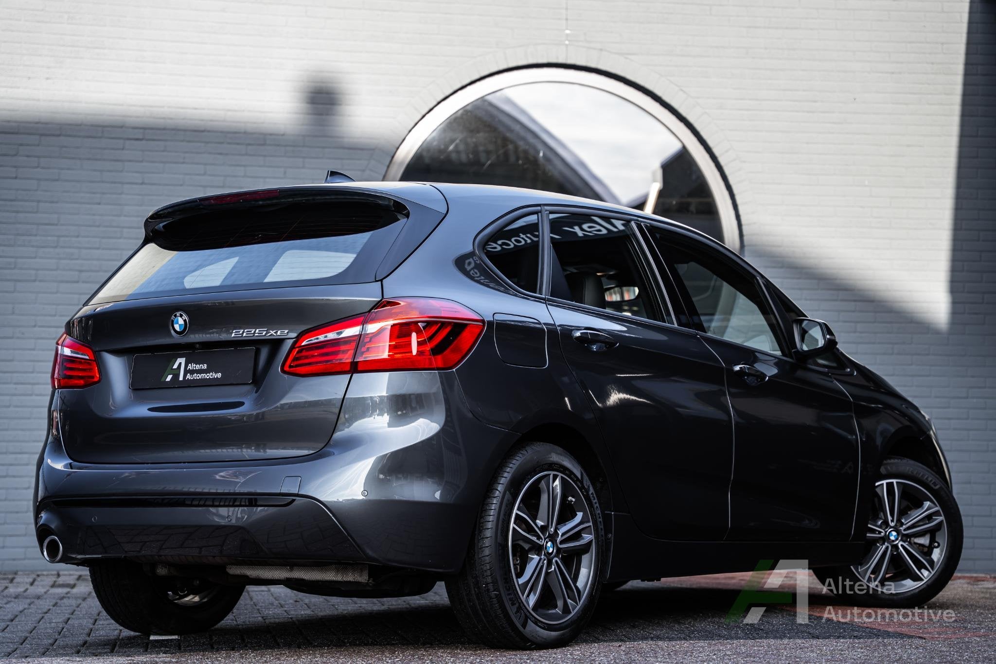 BMW 2-serie Active Tourer 225xe iPerformance eDrive Edition, Auto's, Automaat, 12 maanden, Stof, Gebruikt