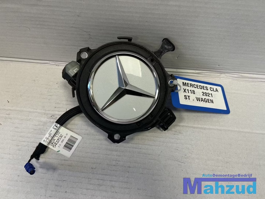 MERCEDES CLA X118 shootingbrake wit Achteruitrij camera 2019, Auto-onderdelen, Elektronica en Kabels, Mercedes-Benz, Gebruikt