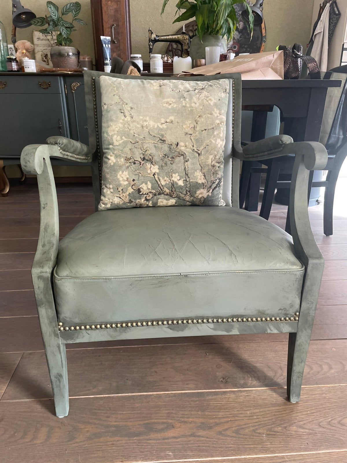 Barok fauteuiltje, Ophalen, Gebruikt, Leer