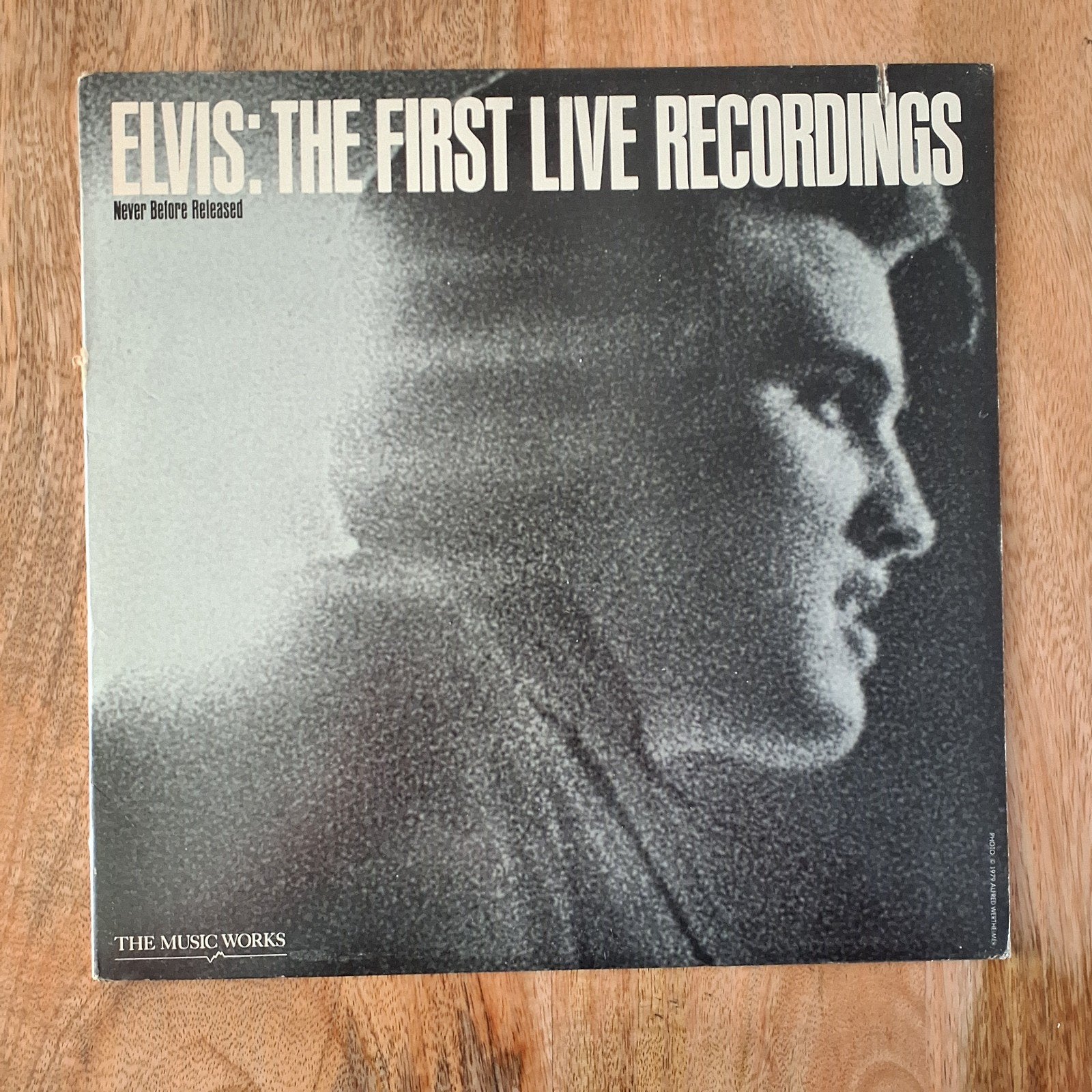 Elvis Presley The first live recordings (bootleg album), Cd's en Dvd's, Ophalen of Verzenden