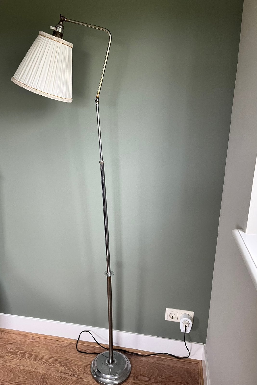 Vintage jaren 60 Staande vloerlamp met plissé kap, Ophalen, Gebruikt, E27 (groot), Textiel