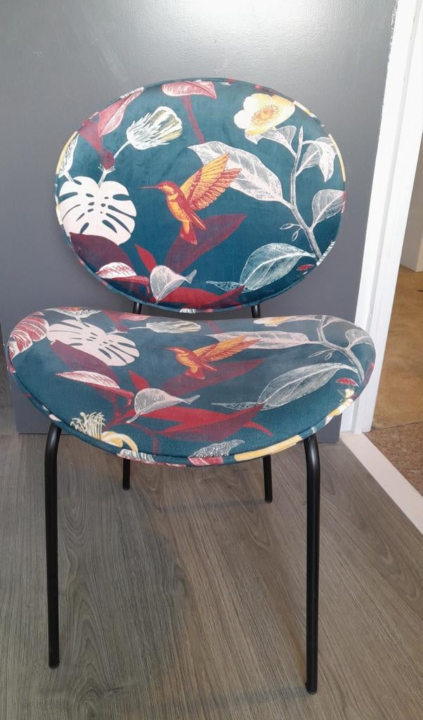 Leuke stoel met kolibrie print, Huis en Inrichting, Stoelen, Ophalen, Gebruikt, Overige kleuren, Stof