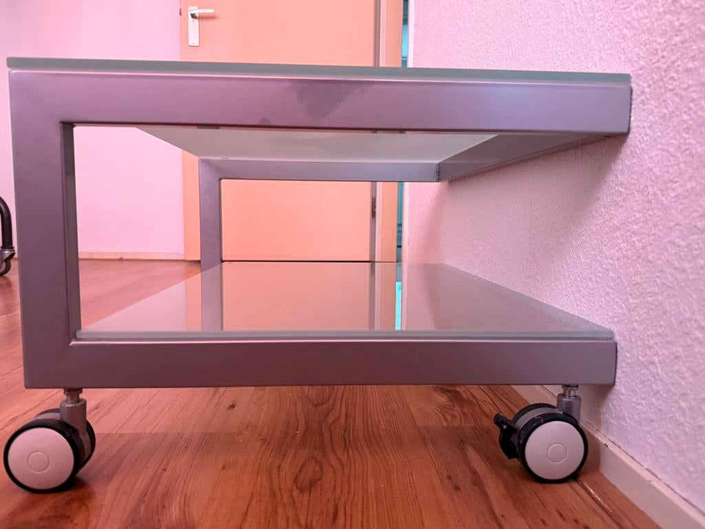 TV meubel op wielen, Ophalen