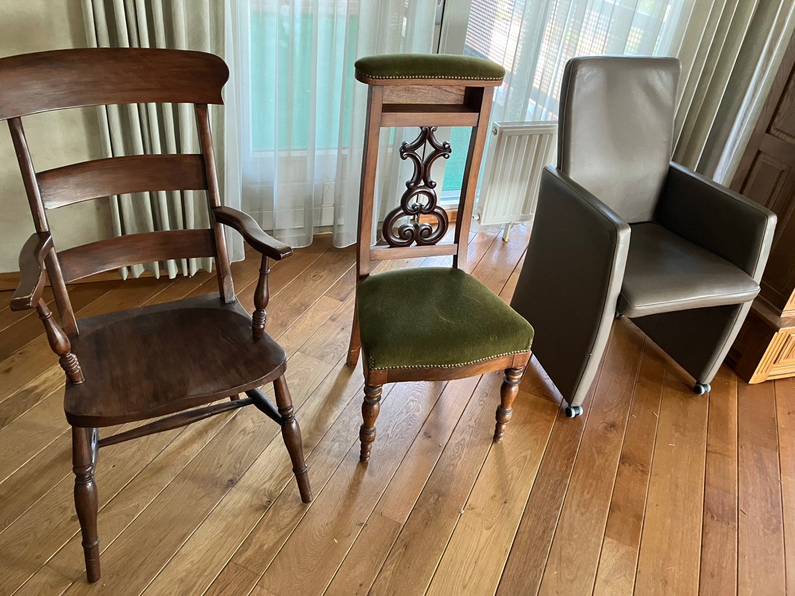 Drie stoelen, Huis en Inrichting, Ophalen, Gebruikt, Bruin, Drie