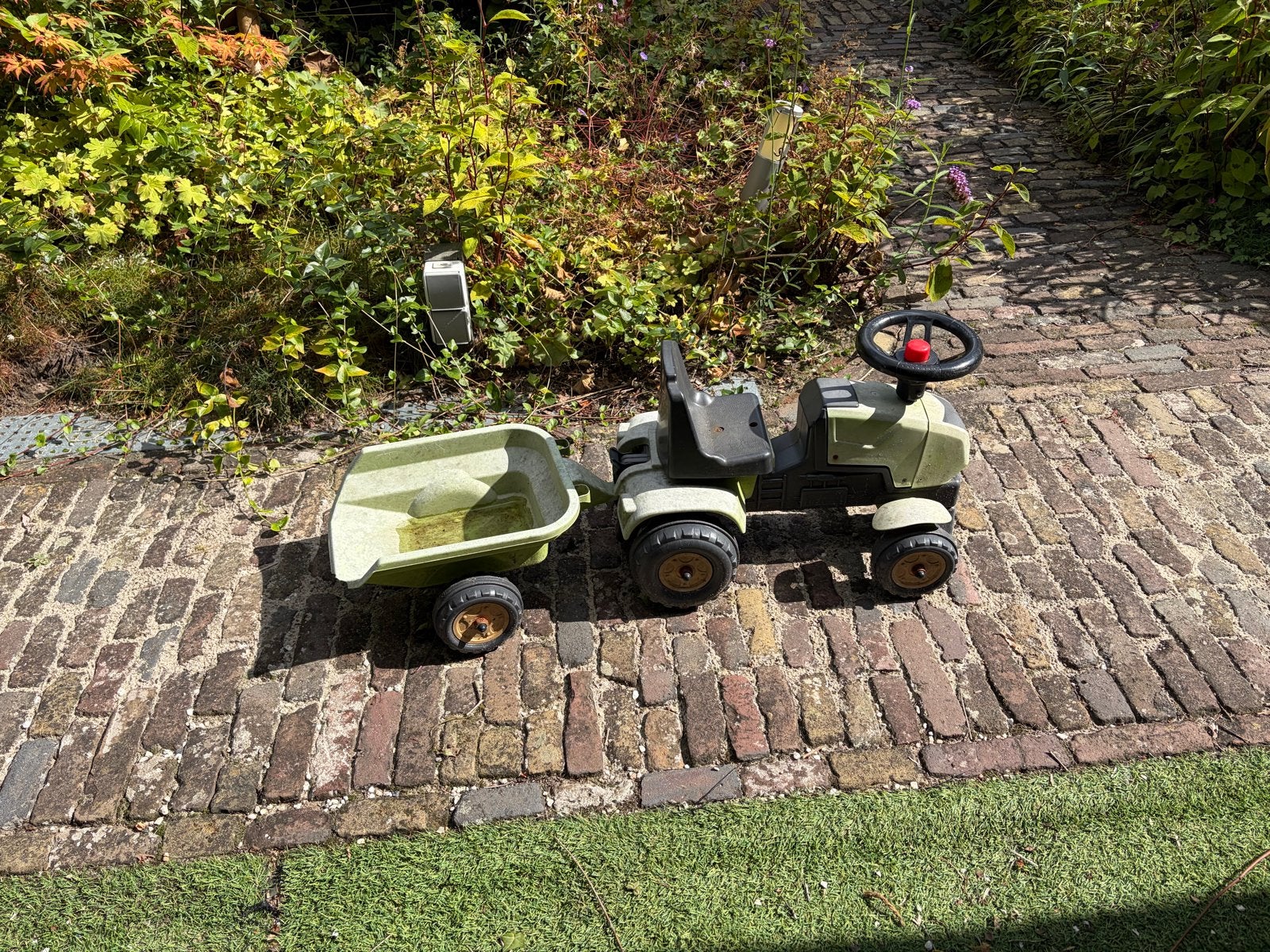 Gebruikte loop tractor met aanhanger, Kinderen en Baby's, Speelgoed | Buiten | Voertuigen en Loopfietsen, Ophalen, Gebruikt, Trapvoertuig