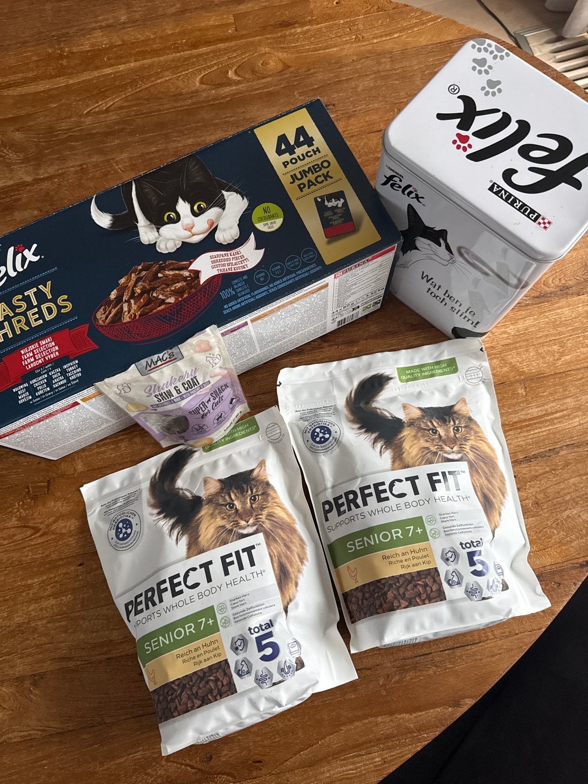 Katten eten, Ophalen, Kat
