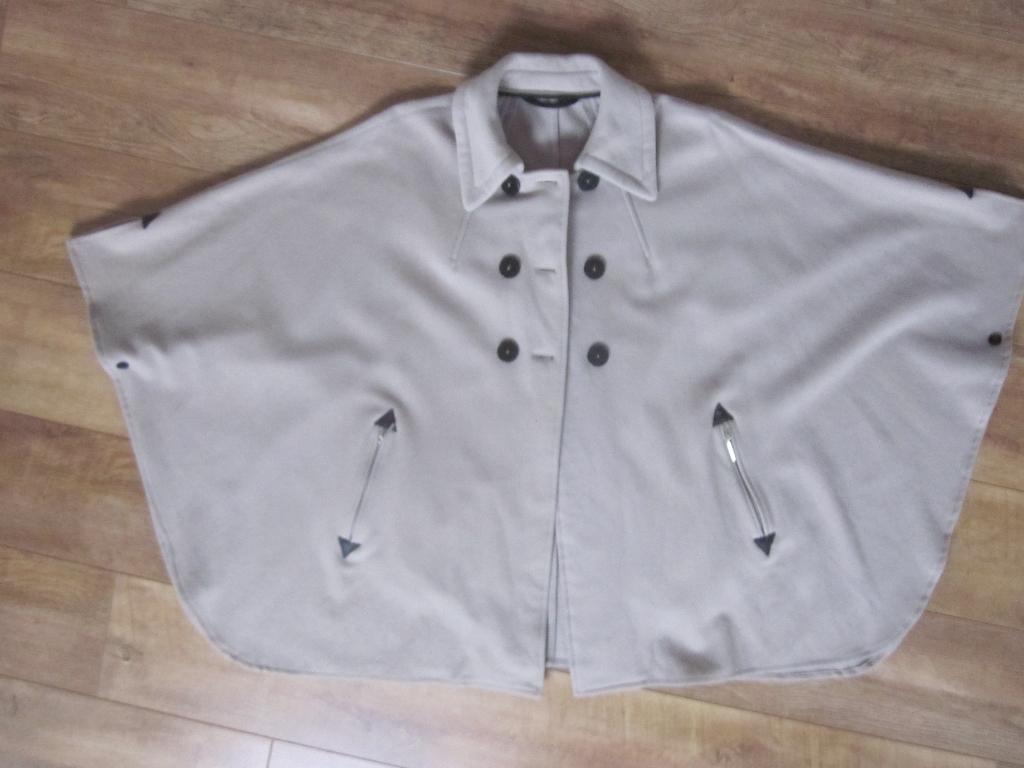 DAMO lichtbeige damesjas/poncho voor alle seizoenen, Kleding | Dames, DAMO, Ophalen of Verzenden, Zo goed als nieuw, Beige