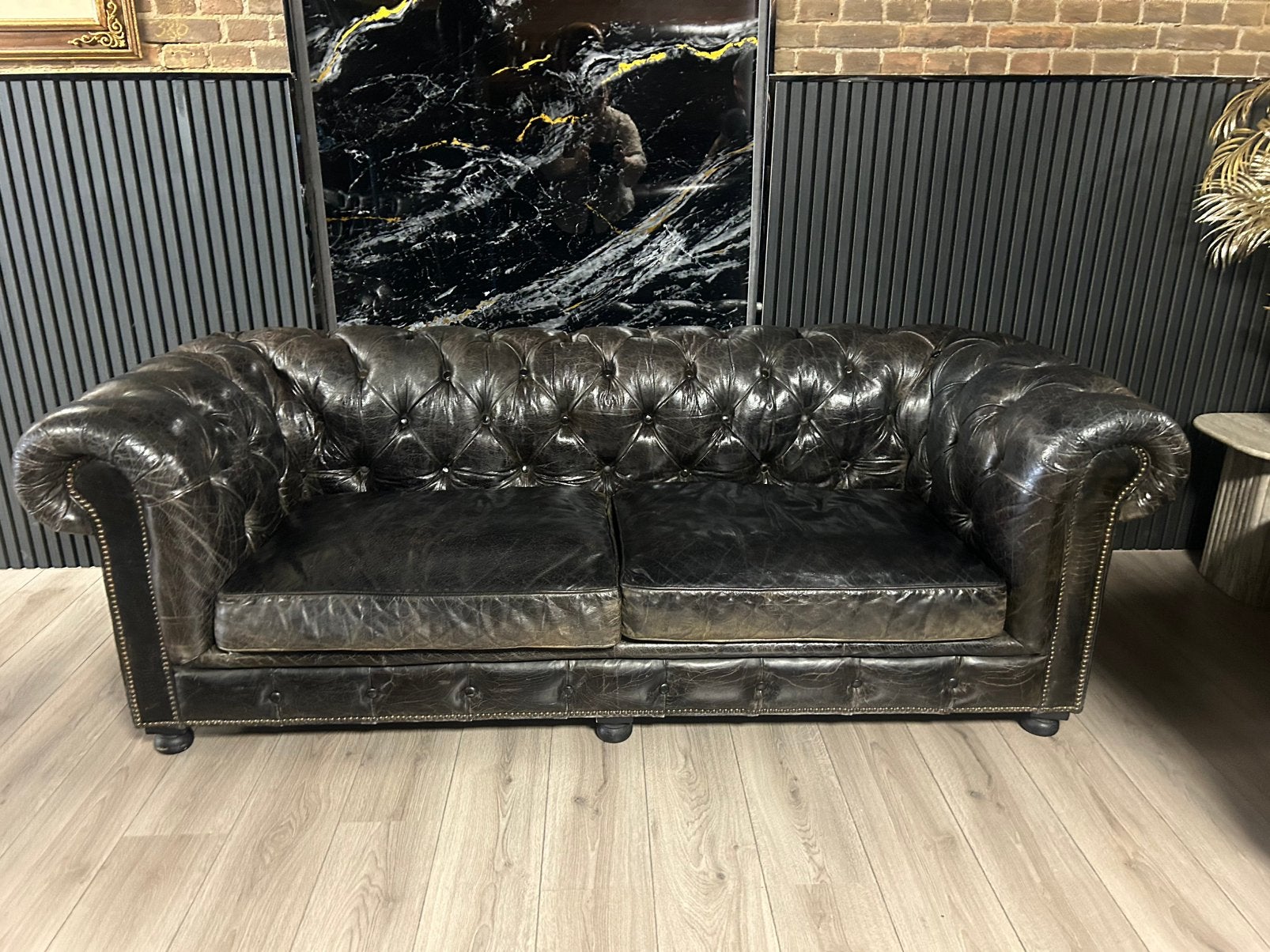 Exclusieve Industriele Chesterfield Lederen Bank !!, Huis en Inrichting, Ophalen of Verzenden, Zo goed als nieuw, 75 tot 100 cm