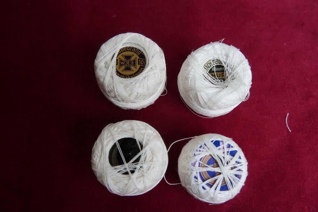 Bolletjes garen om te kantklossen, Hobby en Vrije tijd, Kantklossen, Ophalen of Verzenden, Gebruikt, Garen
