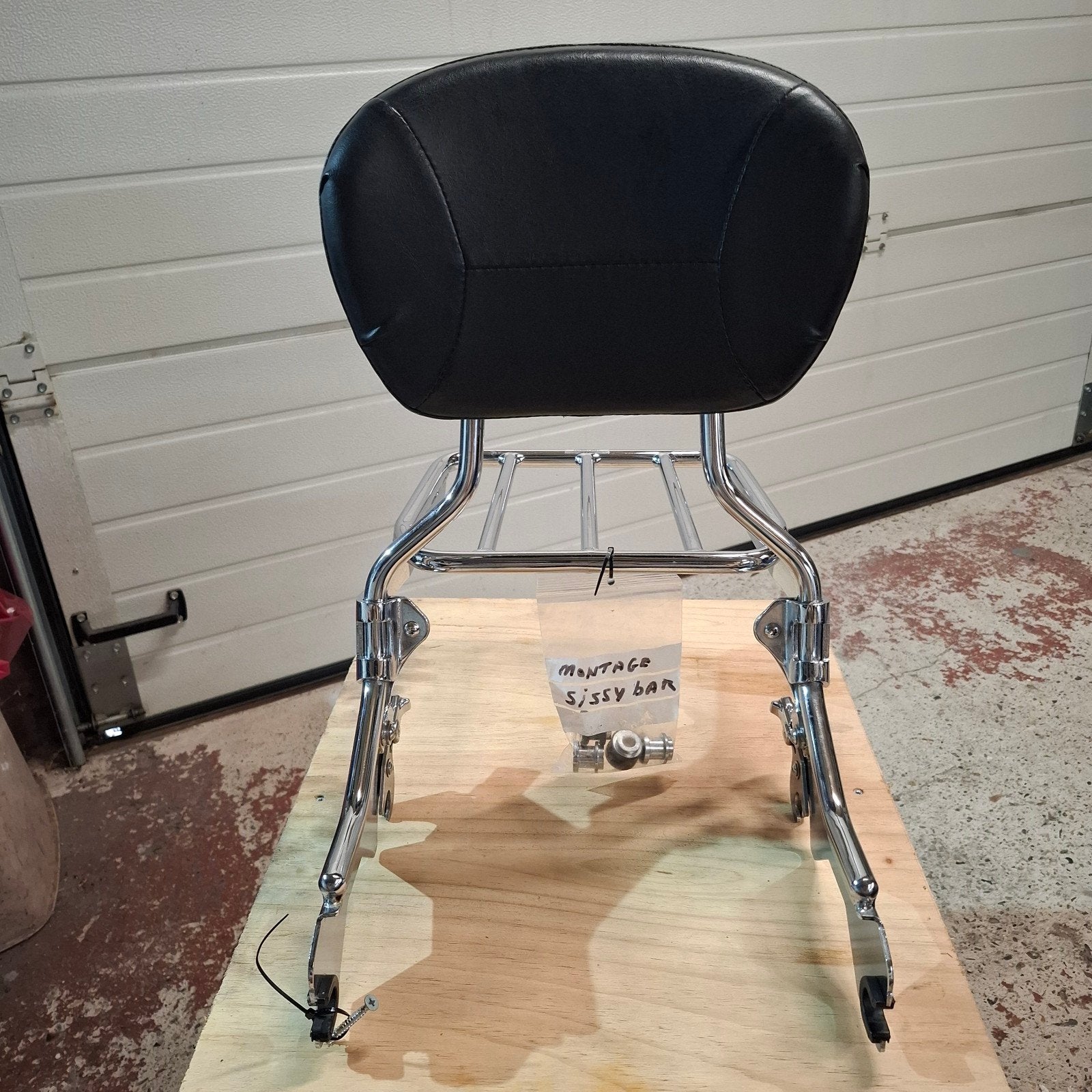 Sissybar met bagagerek voor harley davidson sport glide, Motoren, Onderdelen | Harley-Davidson, Ophalen of Verzenden