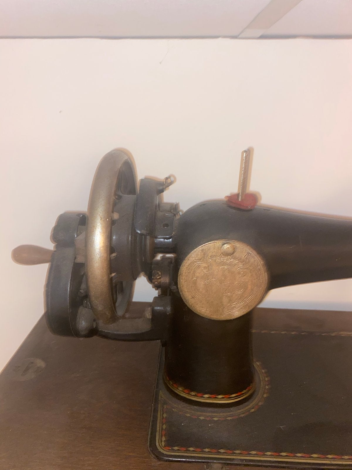 Antieke naaimachine GRATIS ophalen merk Fresia, Antiek en Kunst, Antiek | Naaimachines, Ophalen