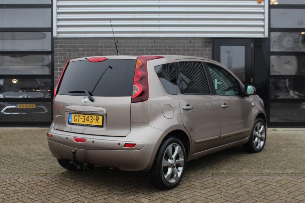 Nissan Note 1.6 Life + / Navigatie / Automaat / Cruise / Tre, Auto's, Nissan, Euro 5, Gebruikt, 4 cilinders, Parkeersensor