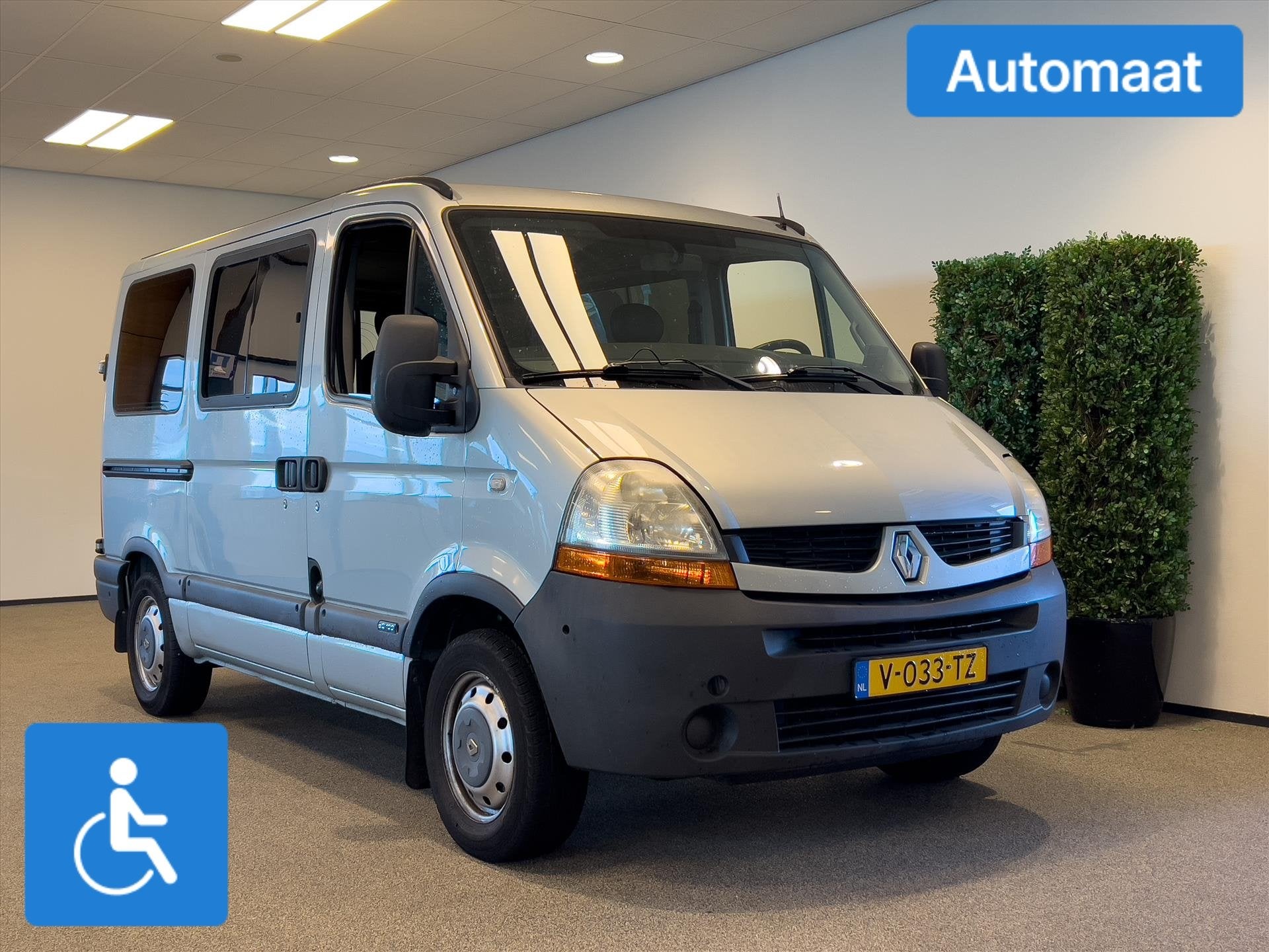 Renault Master L1H1 Rolstoelbus Automaat 3+1, Auto's, 12 maanden, Gebruikt, 4 cilinders, Renault