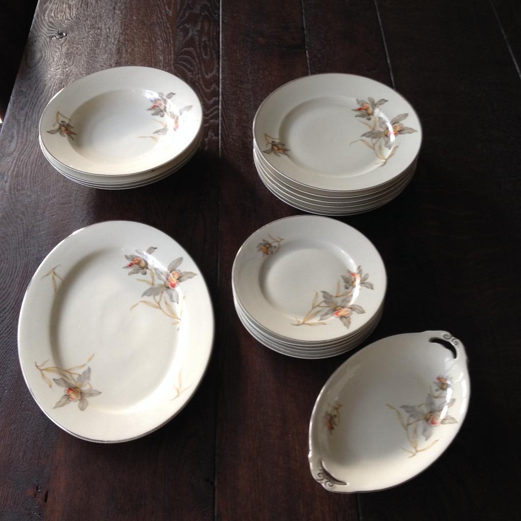 Altrohlau servies (borden, vleesschaaltjes en serveerschaal), Ophalen, Overige materialen, Gebruikt, Overige typen