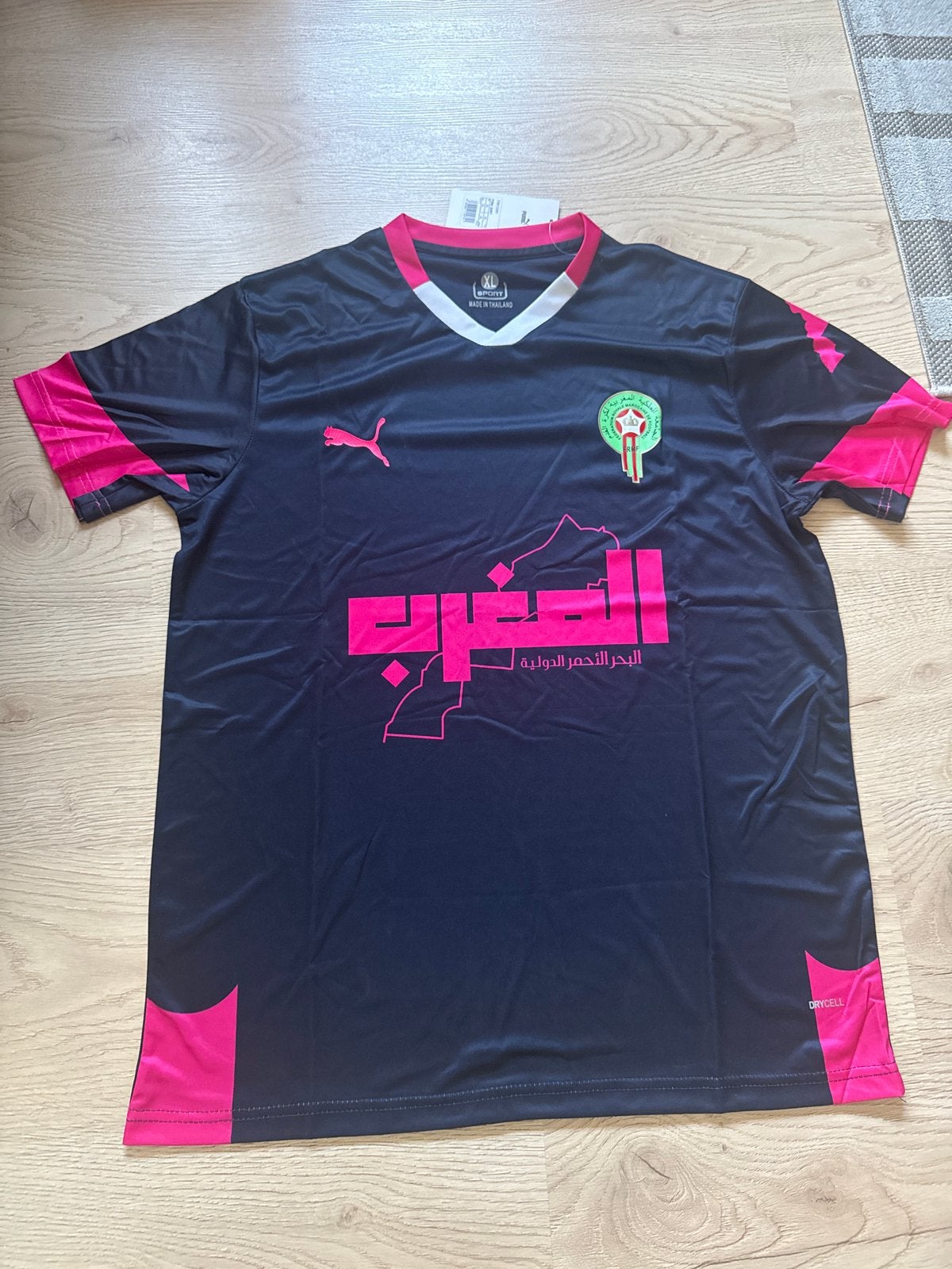 Marokko Voetbalshirt Puma Zwart/Roze - Nieuw met kaartjes, Ophalen of Verzenden, Nieuw, Maat 56/58 (XL), Zwart