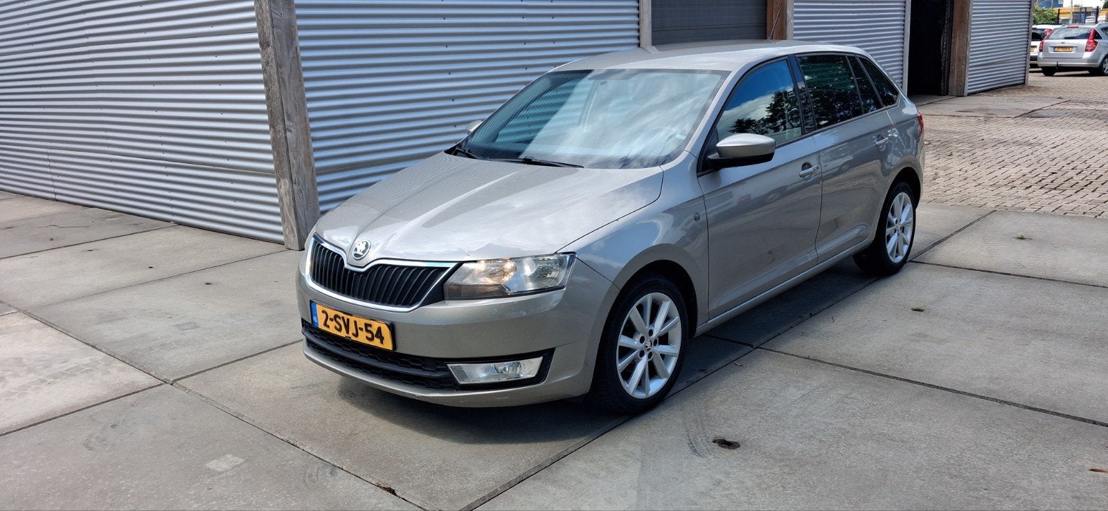 Skoda Rapid 1.2 TSI 63KW Spaceback H5 2013 Beige, Voorwielaandrijving, Stof, Zwart, 4 cilinders