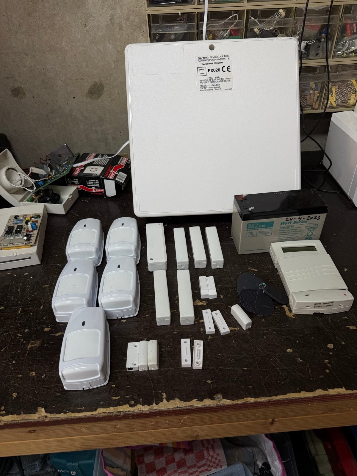 Honeywell Alarmsysteem met diverse sensoren en toebehoren, Ophalen of Verzenden, Compleet systeem, Draadloos, Beweging