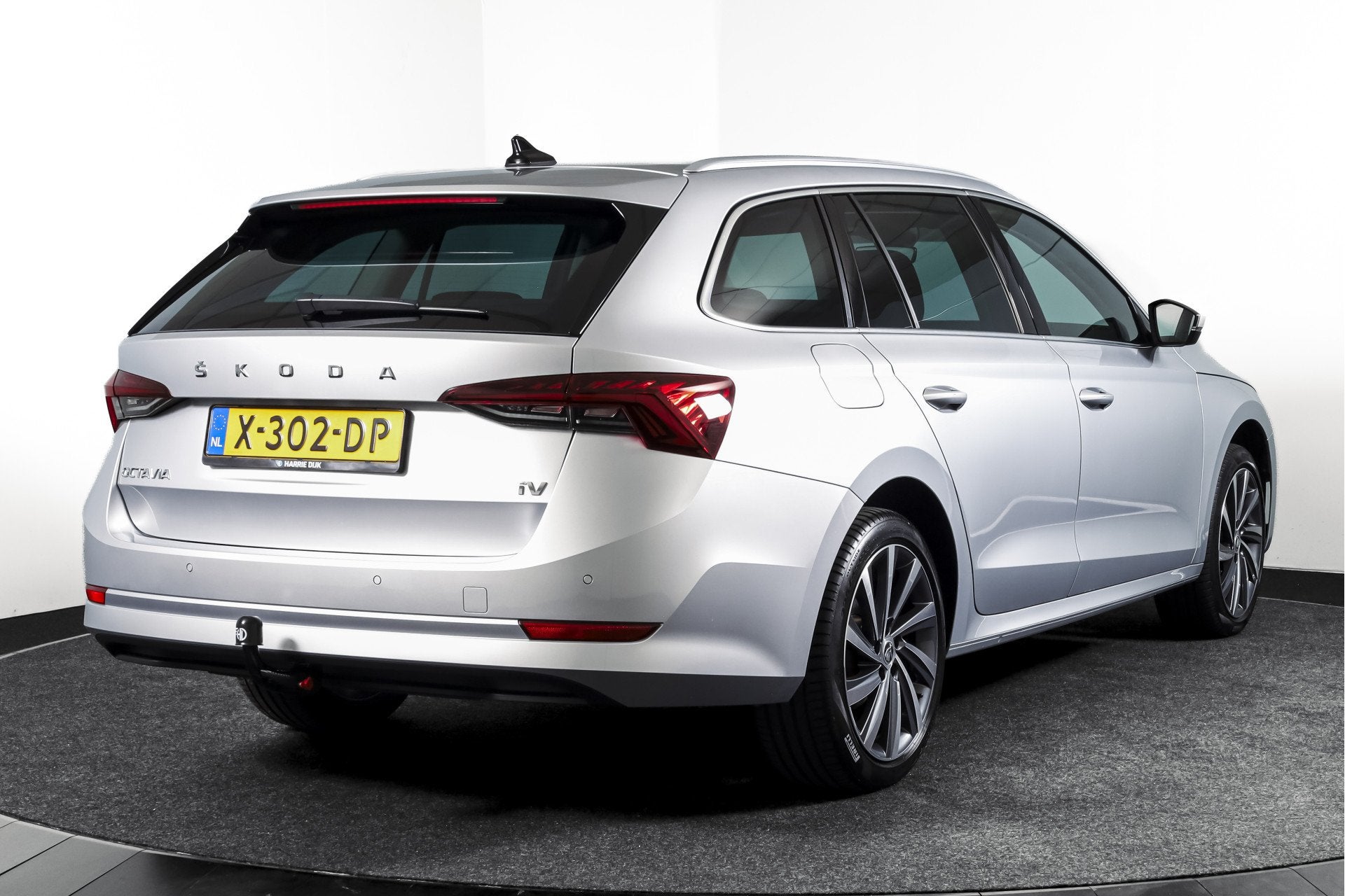 Skoda Octavia Combi 1.4 TSI iV PHEV Business Edition Plus |, Auto's, Gebruikt, Euro 6, 258 pk, 1553 kg