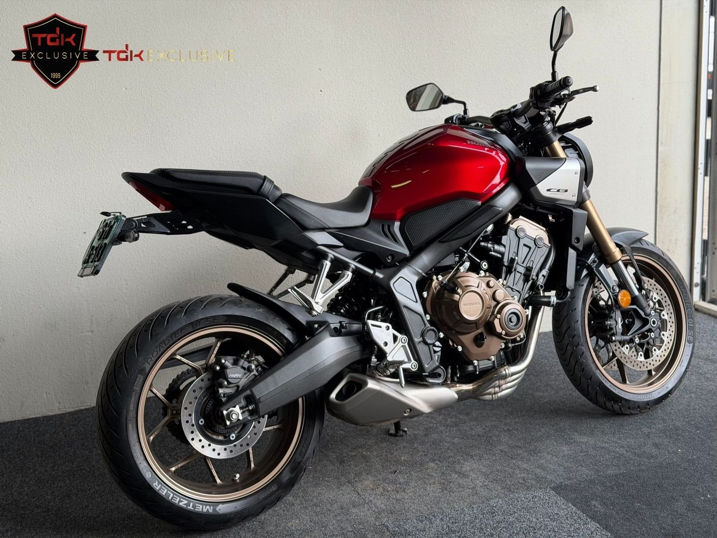 HONDA CB 650 R NIEUW MODEL NIEUWSTAAT (CBR CB650R), 4 cilinders, 649 cc, Bedrijf, Meer dan 35 kW