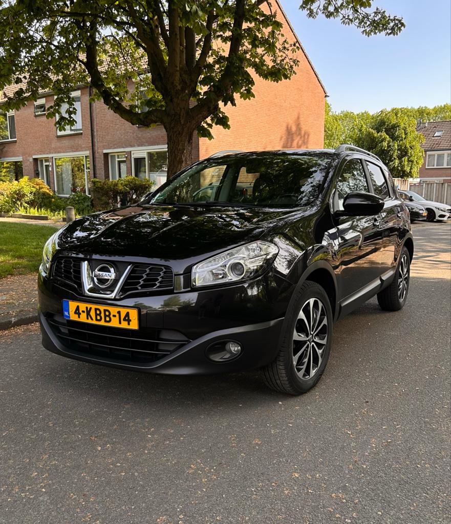 Nissan Qashqai 1.6  2013 Zwart, Voorwielaandrijving, 662 kg, 4 cilinders, Zwart