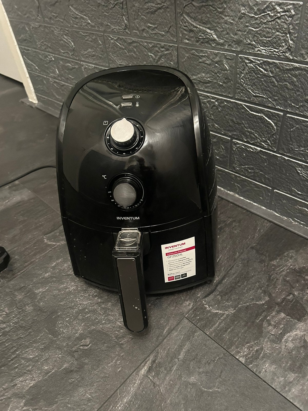 Invintum  Airfryer zit goed uit