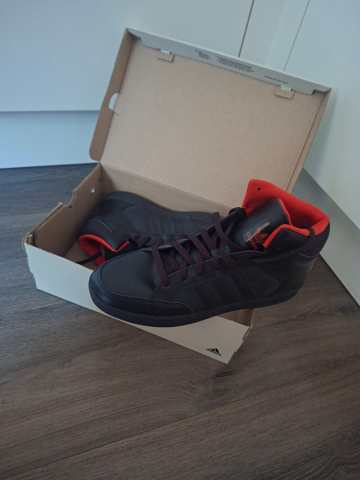 Adidas schoenen maat 46, Overige kleuren, Nieuw, Ophalen of Verzenden, Adidas