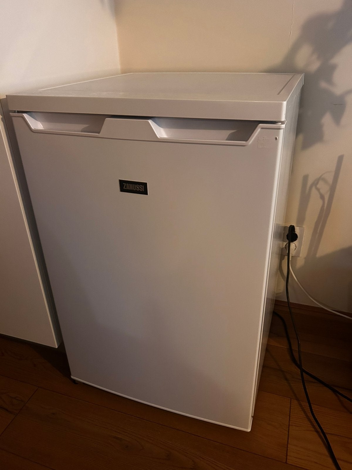 Zanussi koelkast, Witgoed en Apparatuur, 200 liter of meer, Zo goed als nieuw, 45 tot 60 cm, Met vriesvak