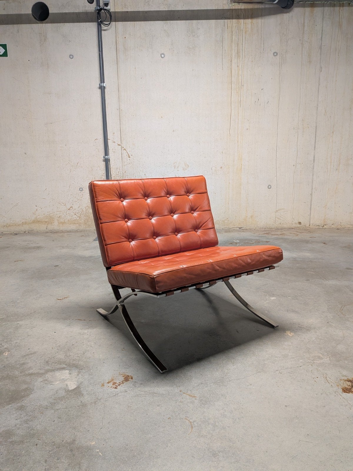 Barcelona chair - Mies van der Rohe (replica), Ophalen, Zo goed als nieuw, 75 tot 100 cm, 75 tot 100 cm