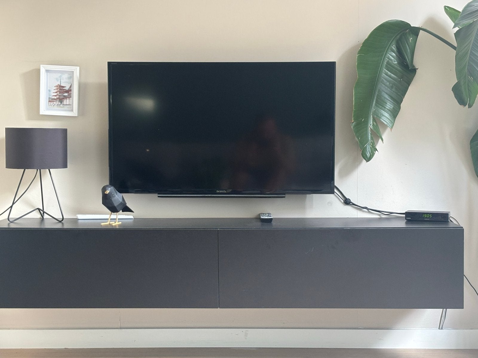Zwart zwevend tv-meubel met opbergruimte, Huis en Inrichting, Ophalen, Overige materialen, Gebruikt, 150 tot 200 cm