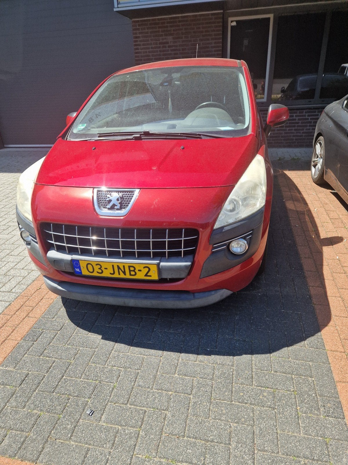 Peugeot 3008 1.6 VTI 2009 Rood, Auto's, Voorwielaandrijving, 1374 kg, 4 cilinders, 75 €/maand