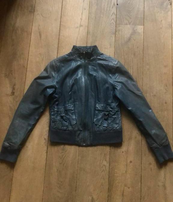 Grijs leren bomber jasje met paarse voering - Maat 38, Ophalen of Verzenden, Zo goed als nieuw, Maat 38/40 (M), Grijs