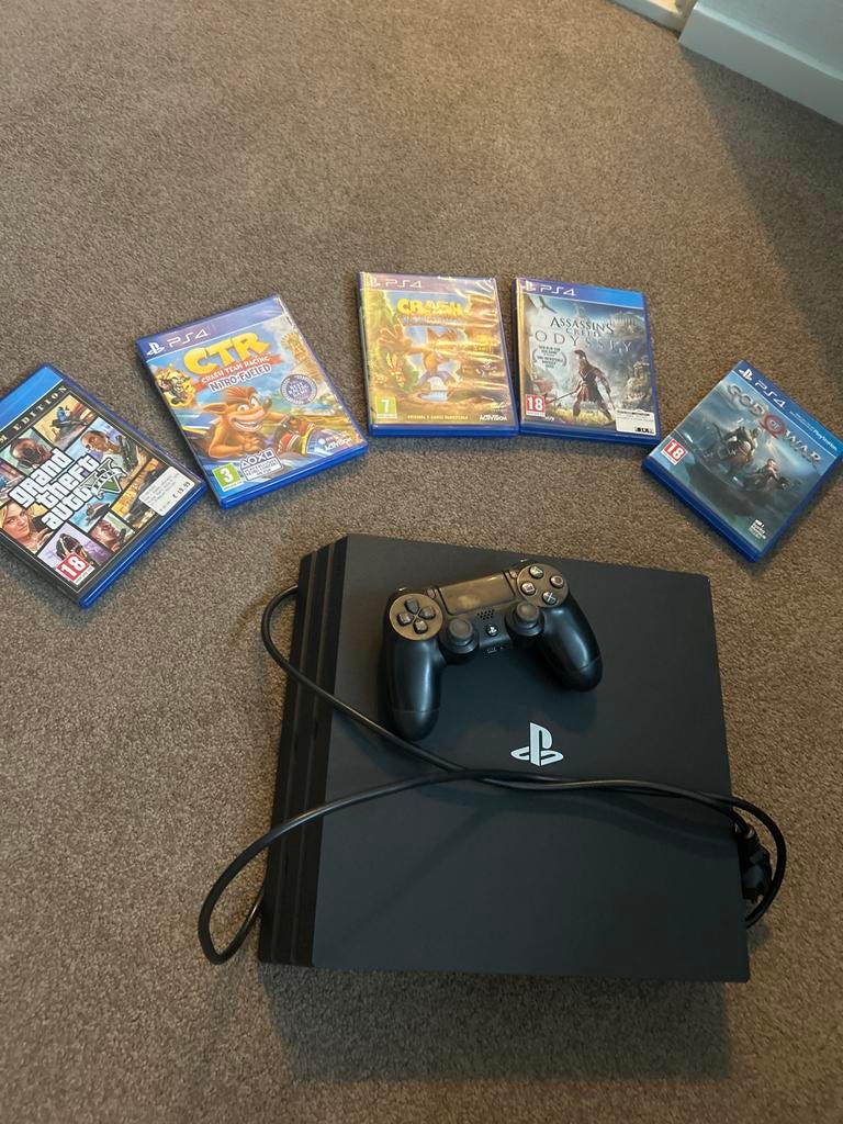 Playstation 4 pro met controller en leuke spellen, Spelcomputers en Games, Spelcomputers | Sony PlayStation 4, Ophalen, Met games