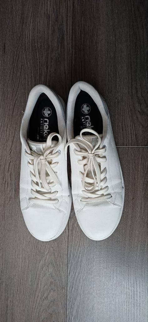Sneakers wit Rieker mt 42, Ophalen of Verzenden, Zo goed als nieuw, Sneakers of Gympen